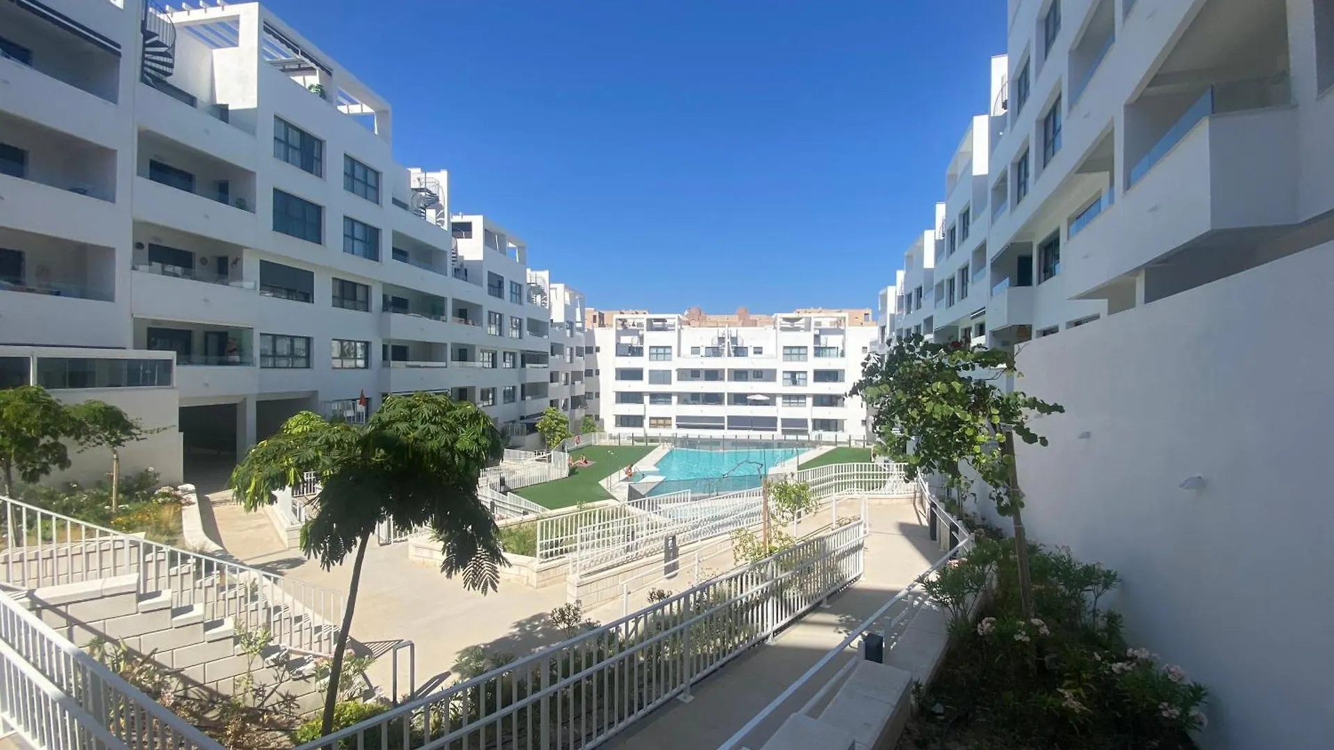 Luxery Apartment With Pool In Estepona-Centre